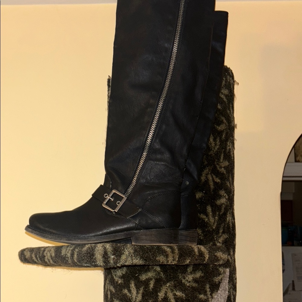 Sleek Black Over the Knee Boots with Textured Sole
